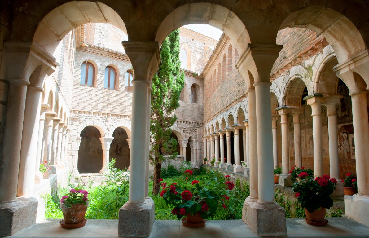 Sitios tranquilos y bonitos como la iglesia del pueblo