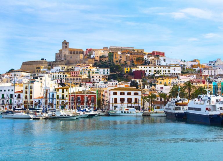 Mi experiencia en Ibiza: alojamiento, calas, fiesta y consejos