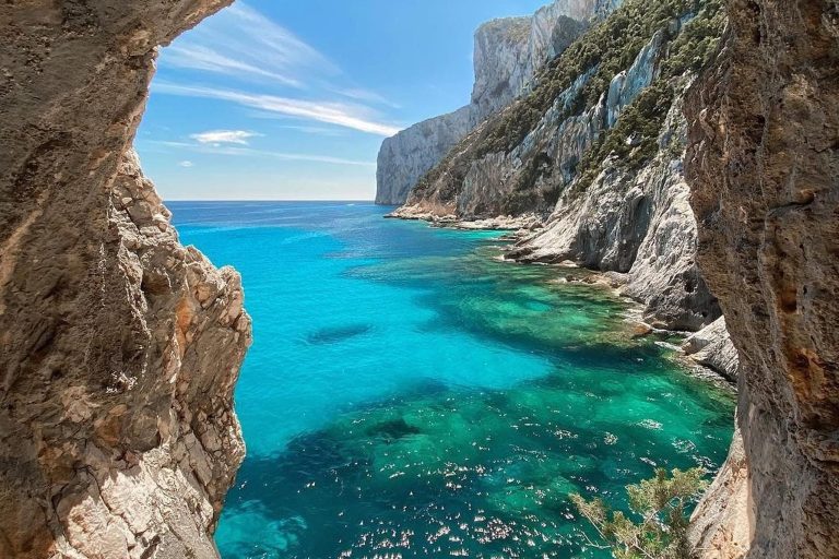 Playas de Italia que parecen imposibles de encontrar: guía anticrowds