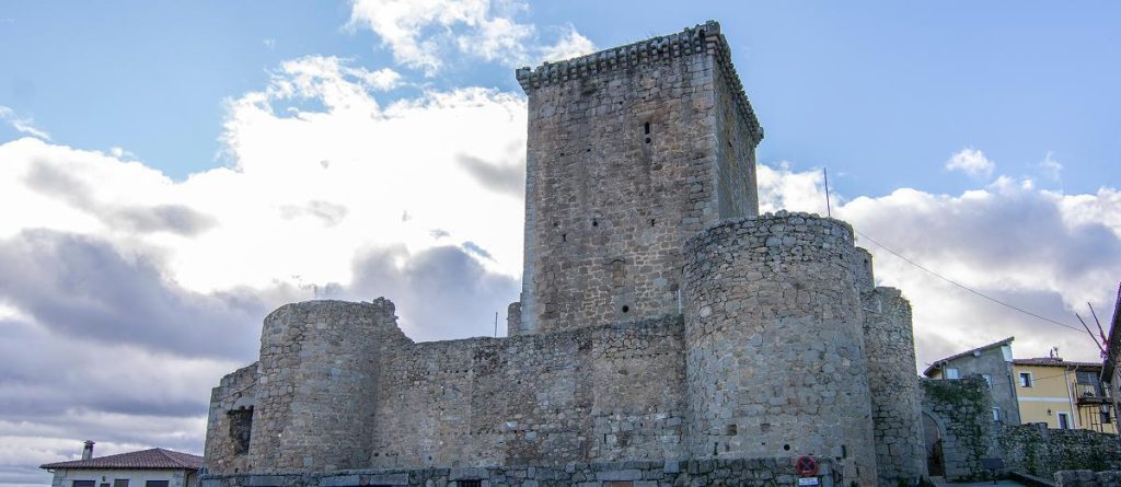 Castillo medieval de Miranda del Castañar en Salamanca