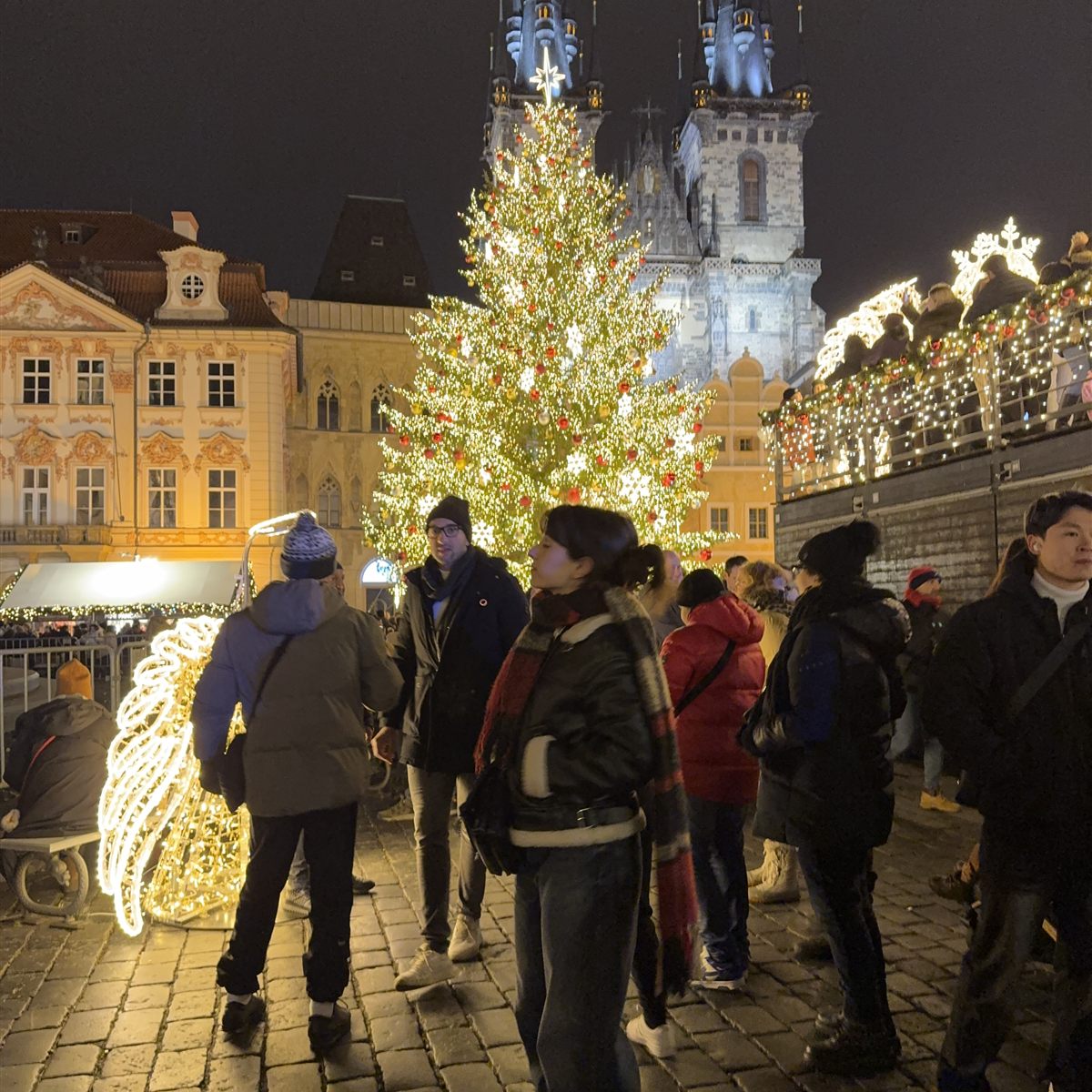 Compañera del equipo de BuscoUnChollo en el mercadillo navideño de Praga