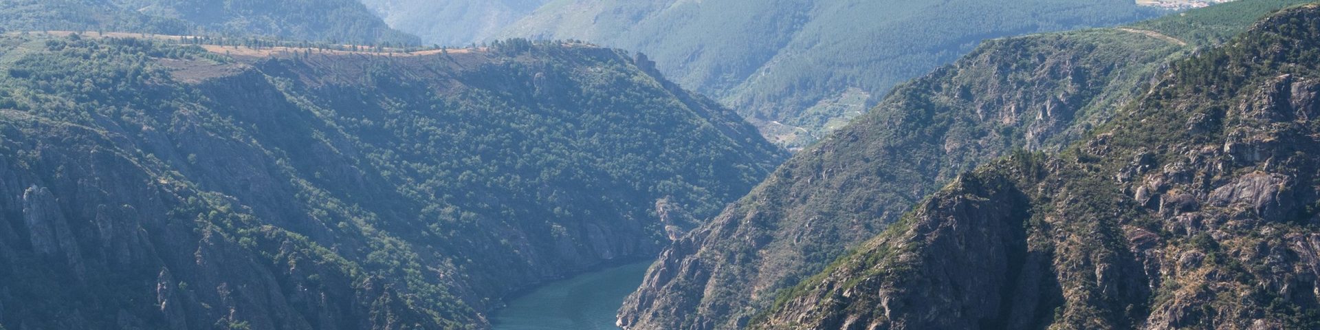 Cañón del Sil en la Ribeira Sacra, destino auténtico de la Galicia interior