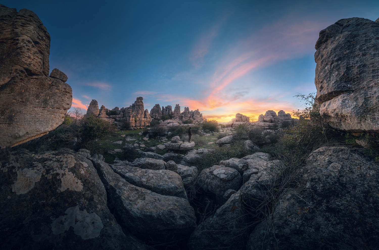 Atardecer en el Parque Natural del Torcal de Antequera